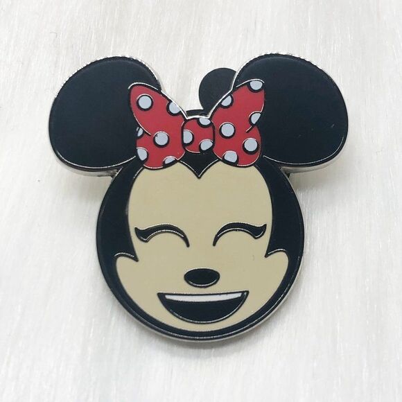 🔮 5/$25 Disney Minnie Mouse‎ Smiling Emoji Pin - Picture 1 of 3